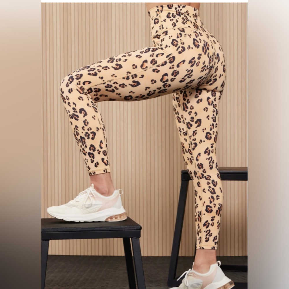 Fabletics Define PowerHold® High-Waisted 7/8 Legging